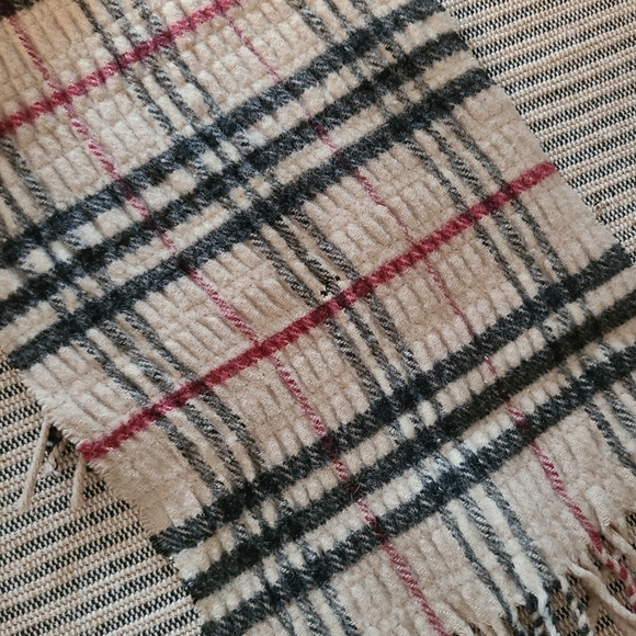 Burberry Plaid Tan Scarf *Authentic* - Picture 3 of 4